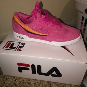 Women’s Fila low top